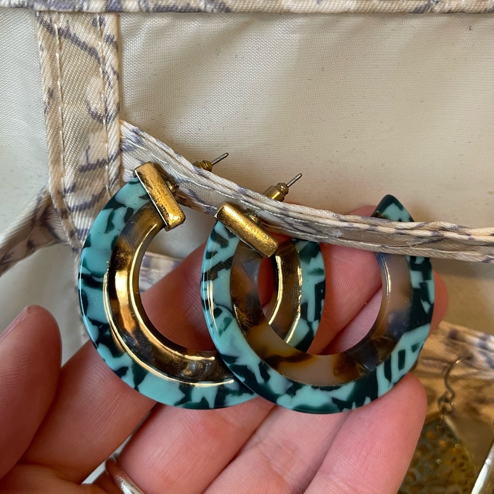 TORTOISE SHELL HYPOALLERGENIC HOOP EARRINGS